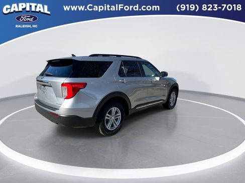 Certified 2022 Ford Explorer XLT image 8