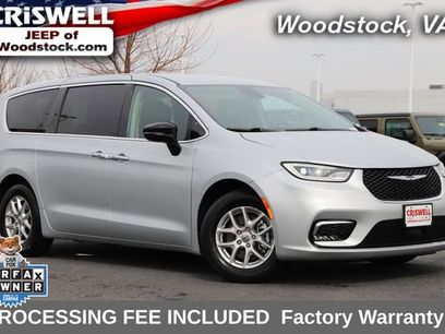 Used 2024 Chrysler Pacifica Touring-L