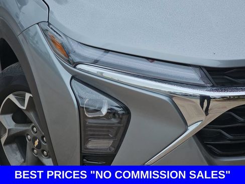 New 2026 Chevrolet Trax LT w/ Sunroof Package FWD image 33