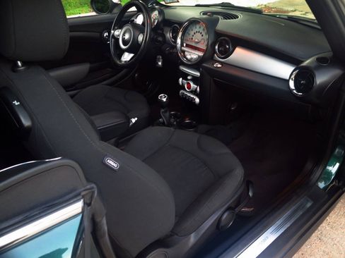 Used 2010 MINI Cooper Convertible FWD image 16