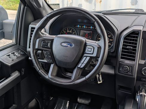 Used 2018 Ford F150 XLT w/ Equipment Group 302A Luxury AWD/4WD image 19