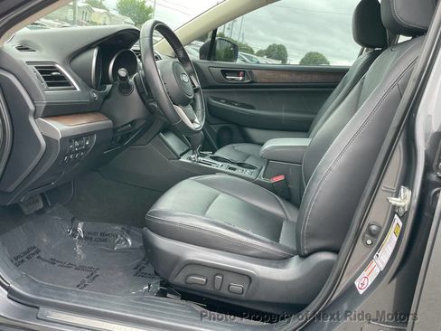 Used 2018 Subaru Outback 2.5i Limited AWD/4WD image 9