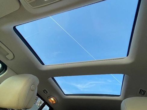 Used 2017 Mercedes-Benz GLS 550 4MATIC image 30