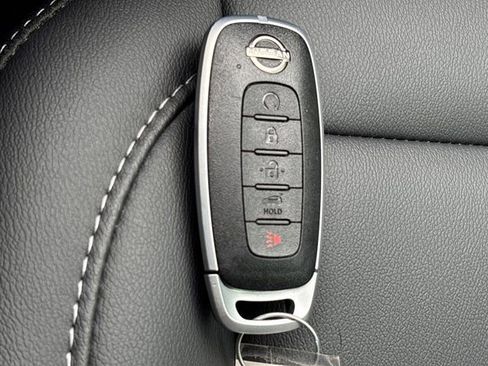 Used 2025 Nissan Murano SV FWD image 37