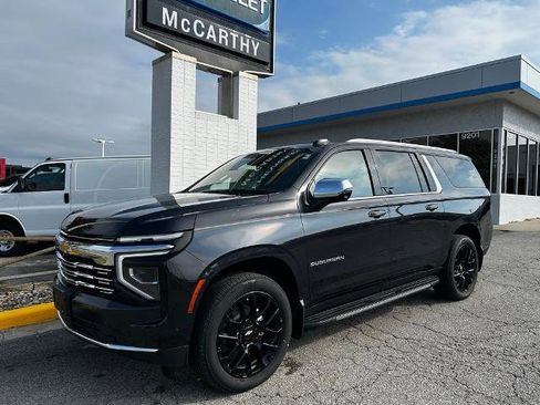 New 2025 Chevrolet Suburban Premier image 2