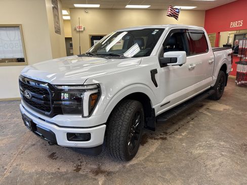 Used 2025 Ford F150 Lariat w/ Equipment Group 502A High AWD/4WD image 3