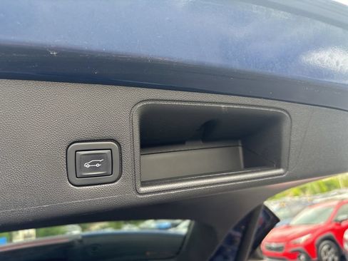 Used 2022 GMC Terrain Denali AWD/4WD image 30