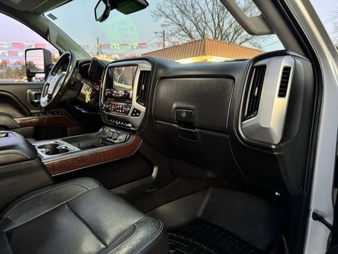 Used 2015 GMC Sierra 2500 SLT w/ Driver Alert Package image 13