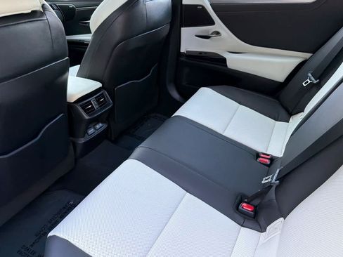 Certified 2023 Lexus ES 300h F Sport w/ Accessory Package (Z2) FWD image 4