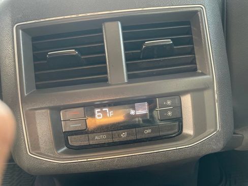 Used 2019 Volkswagen Atlas SE FWD image 21