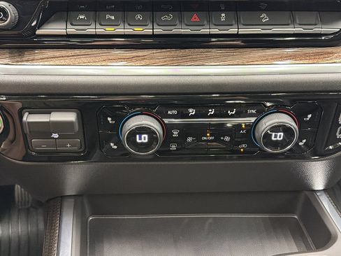 Used 2026 Chevrolet Silverado 1500 LT Trail Boss w/ LT Trail Boss Premium Package AWD/4WD image 24