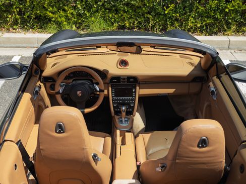 Used 2011 Porsche 911 Carrera RWD image 21