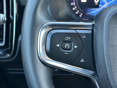 Certified 2023 Volvo XC40 Recharge Plus image 27