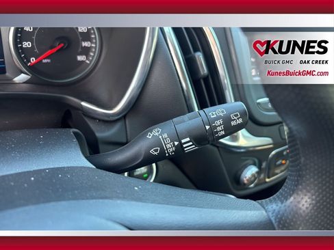 Used 2023 Chevrolet Equinox LT image 14