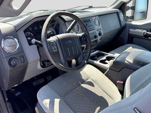 Used 2016 Ford F250 XLT w/ Snow Plow Prep Package AWD/4WD image 2