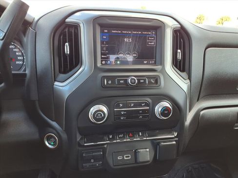 Used 2024 GMC Sierra 2500 Pro w/ Convenience Package image 26