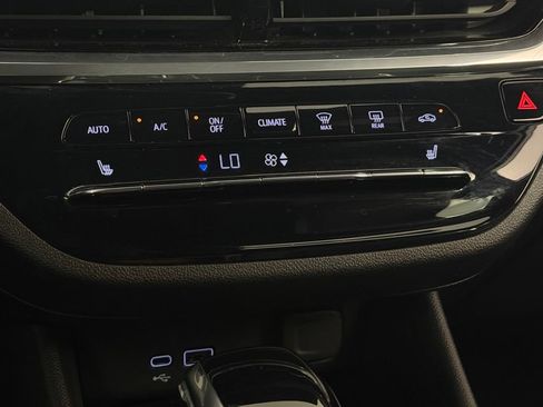 Used 2024 Buick Envista Avenir FWD image 18