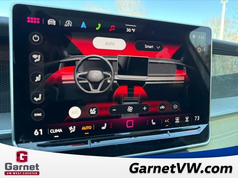 Used 2025 Volkswagen Tiguan SE R-Line image 38