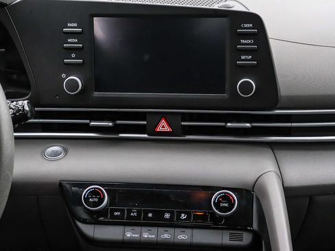 Used 2023 Hyundai Elantra SEL FWD image 20