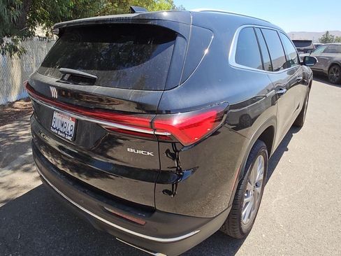 Used 2025 Buick Enclave Preferred FWD image 22