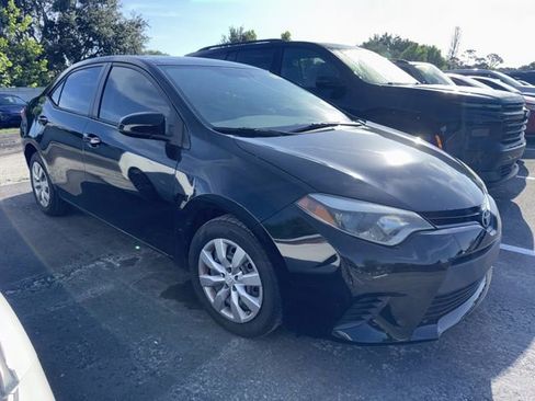 Used 2014 Toyota Corolla LE FWD image 1
