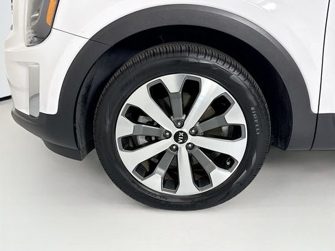 Used 2021 Kia Telluride S FWD image 30