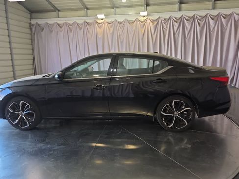 Used 2023 Nissan Altima 2.5 SR FWD image 6