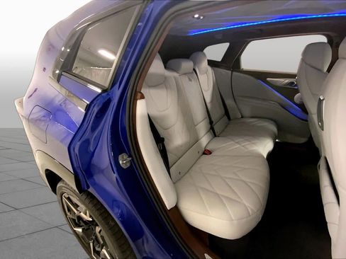 Certified 2023 BMW XM AWD/4WD image 19