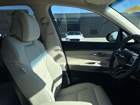 New 2026 Genesis GV70 2.5T Select image 15