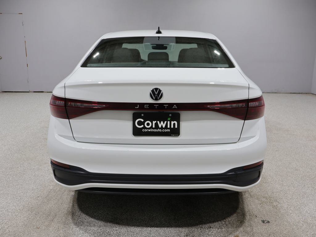 Used 2025 Volkswagen Jetta Sport FWD image 3
