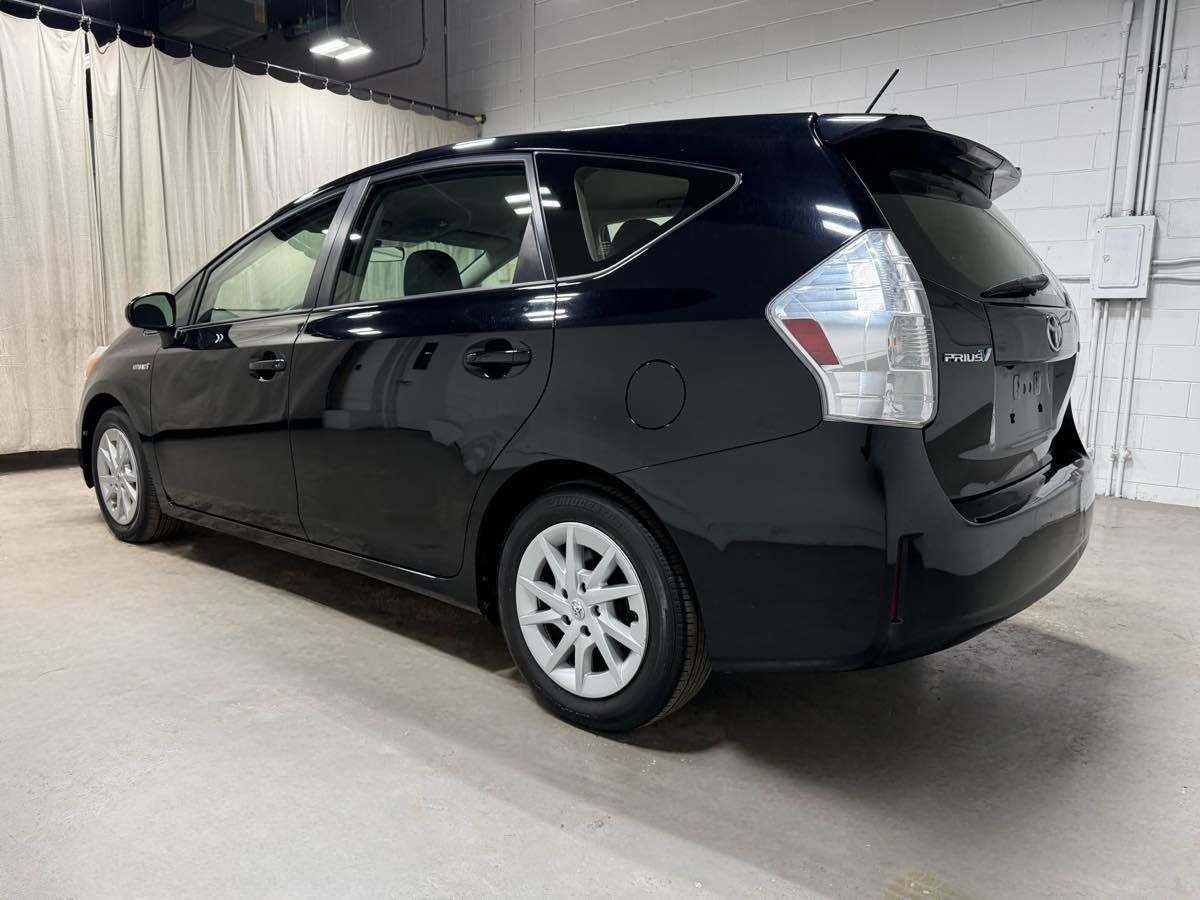 Used 2012 Toyota Prius V Three FWD image 5