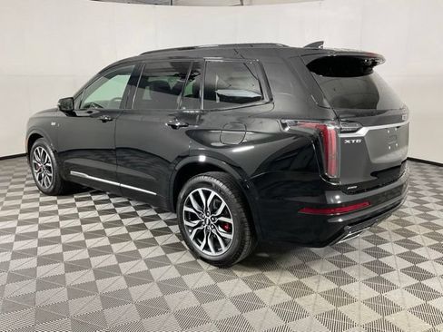 Certified 2025 Cadillac XT6 Sport w/ Technology Package AWD/4WD image 4
