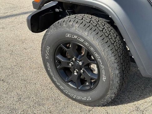 Used 2021 Jeep Wrangler Unlimited Sport image 10