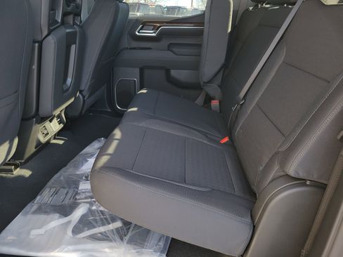 New 2026 GMC Sierra 1500 SLE w/ Preferred Package image 7