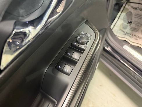 Certified 2021 GMC Acadia SLT w/ Elevation Edition FWD image 13