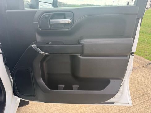 Used 2020 Chevrolet Silverado 1500 LT image 21