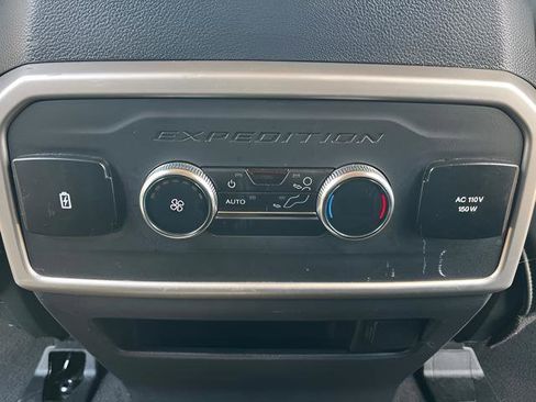 Used 2024 Ford Expedition Max XLT image 36