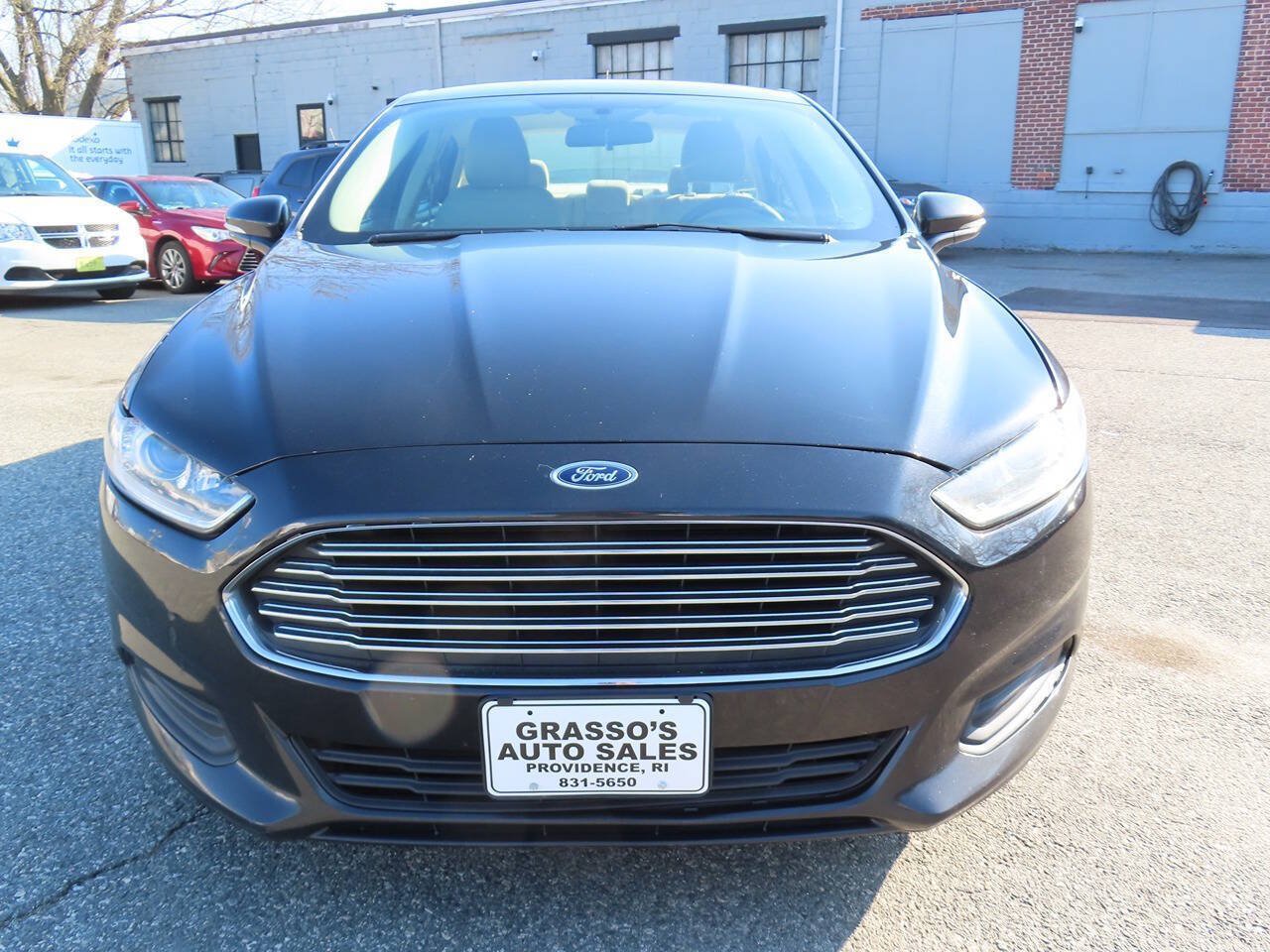 Used 2015 Ford Fusion SE FWD image 6