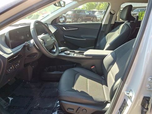 Used 2024 Kia EV6 Light AWD/4WD image 15