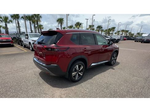 Used 2023 Nissan Rogue SL FWD image 2