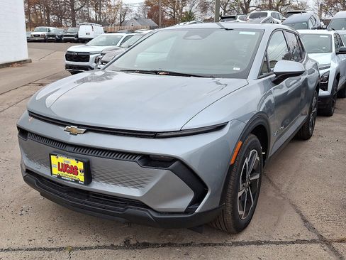 New 2026 Chevrolet Equinox EV LT image 3