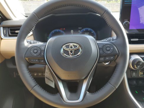 New 2025 Toyota RAV4 Limited image 21