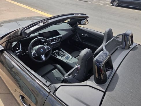 Used 2025 BMW Z4 M40i w/ Premium Package RWD image 11