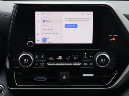 Used 2023 Toyota Highlander L image 15