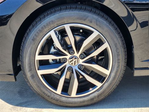 New 2026 Volkswagen Jetta SE image 8