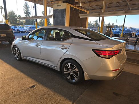 Used 2020 Nissan Sentra SV FWD image 10