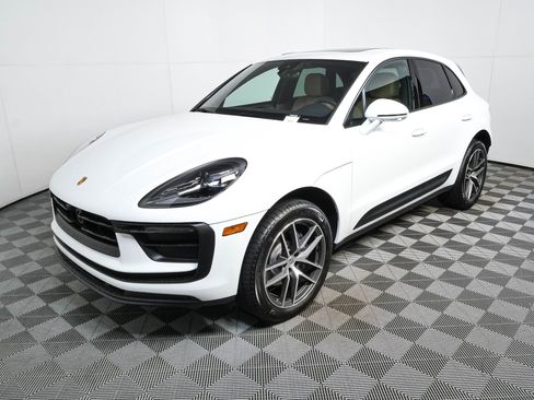 New 2026 Porsche Macan AWD/4WD image 1