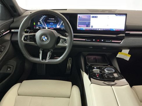 Certified 2025 BMW 530i w/ M Sport Package RWD image 9