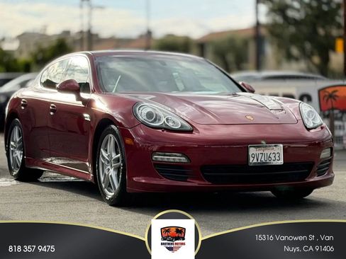 Used 2011 Porsche Panamera image 1
