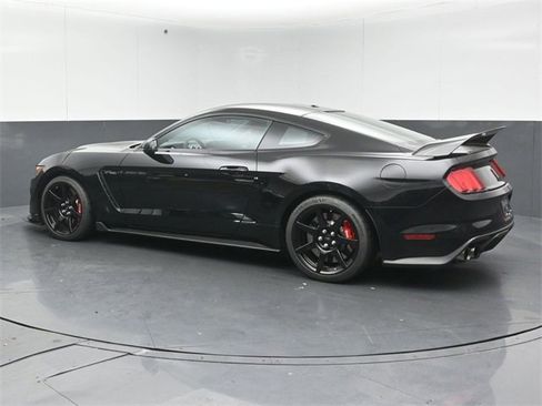 Used 2017 Ford Mustang Shelby GT350R w/ GT350R Equipment Group 920A image 5